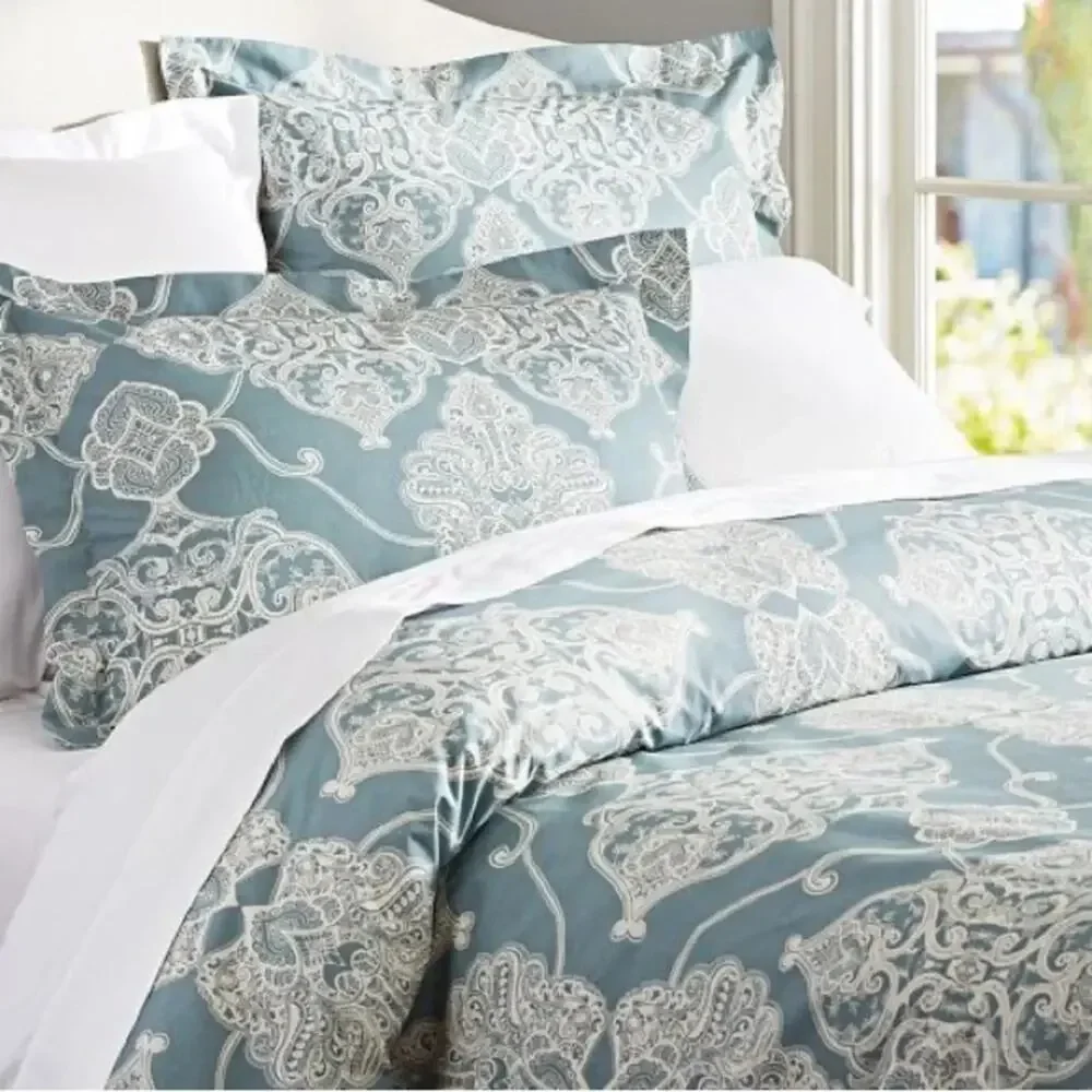 Pottery Barn Alana Medallion Duvet Cover Porcelain Blue Ivory California King